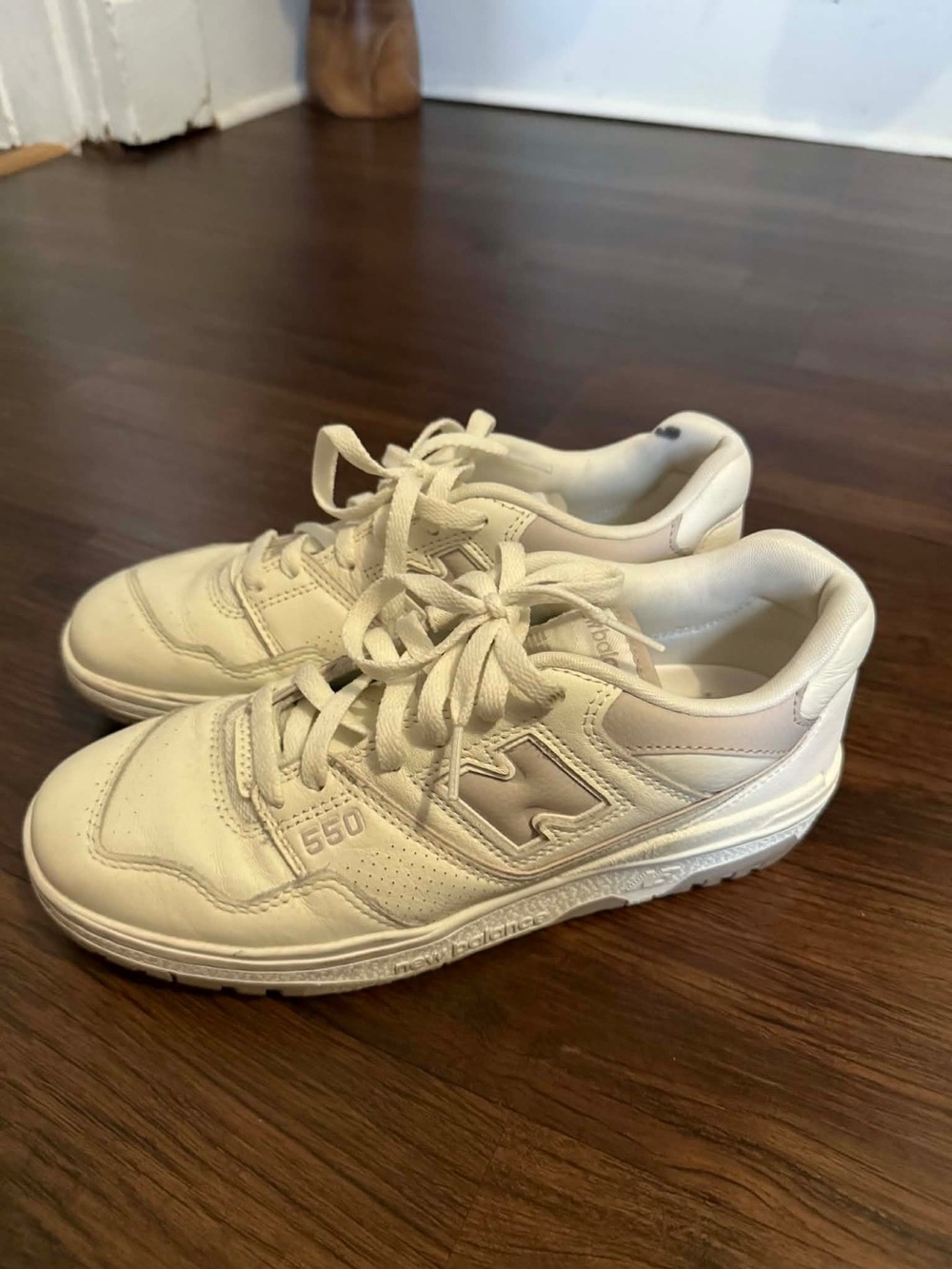 New Balance Women’s 550 Sneakers 9.5